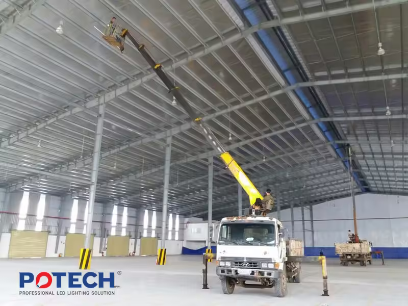 Chiếu sáng nhà kho của bạn một cách thông minh