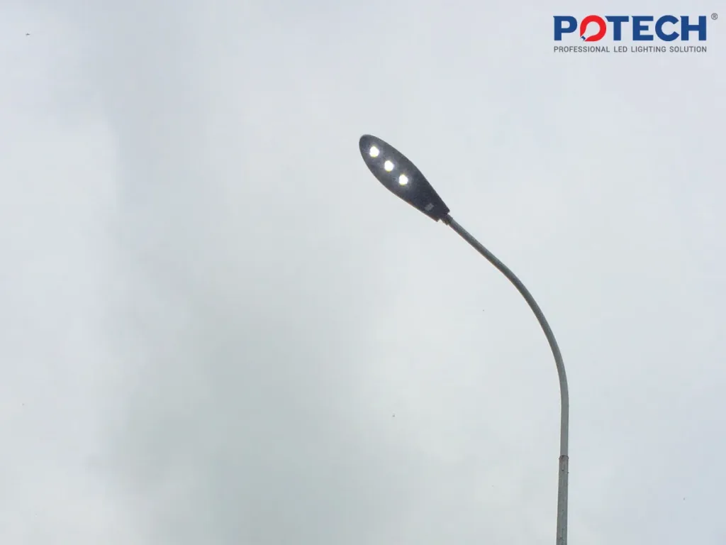 Đèn đường LED POTECH - Công ty Lock & Lock