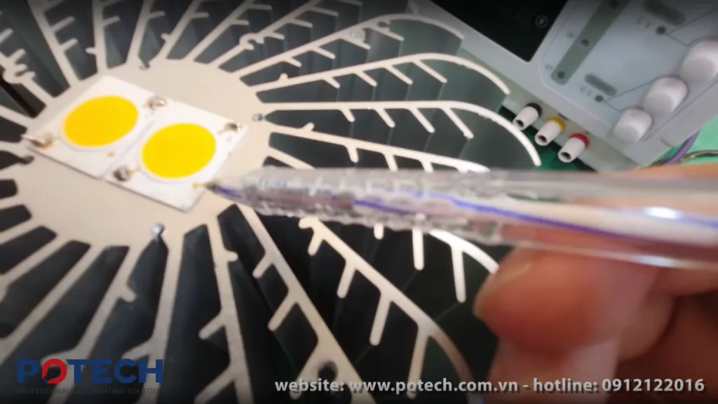 Quản lý nhiệt đèn LED