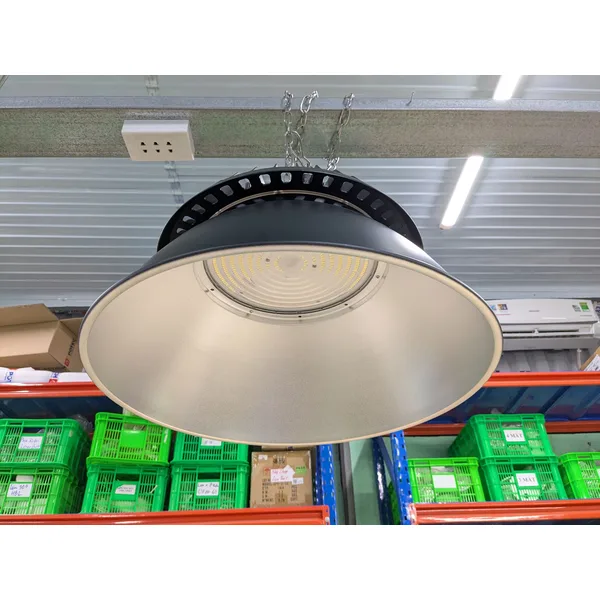 Đèn LED UFOH 150W có gắn chao (3)