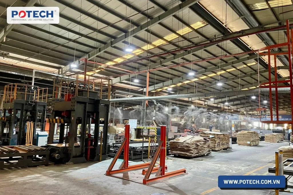 Den led highbay potech tekcom truoc cai tao